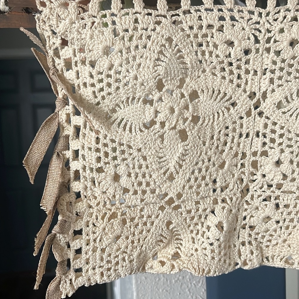 Homemade vintage doily hanging wall pocket - Picture 2 of 9